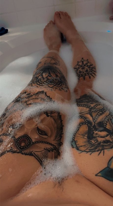 Photo nue de fuite OnlyFans de Moonchildo