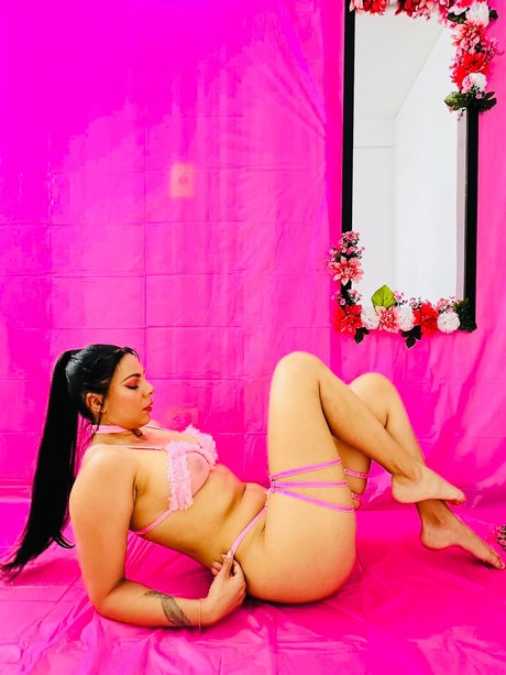 Photo nue de fuite OnlyFans de Monica