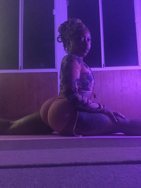 Photo nue de fuite OnlyFans de Tara Nephthysbinah