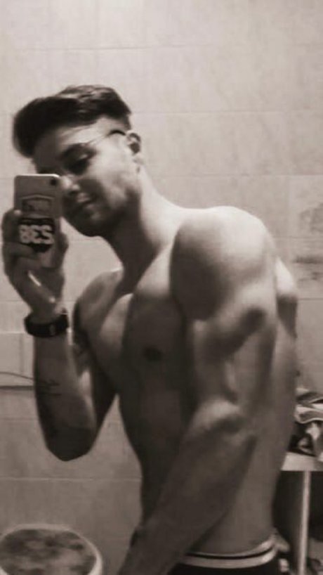 Photo nue de fuite OnlyFans de Nakedsteve