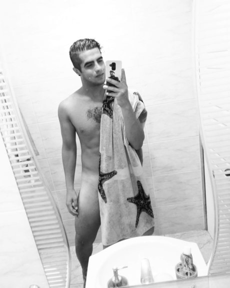 Photo nue de fuite OnlyFans de Nicko 