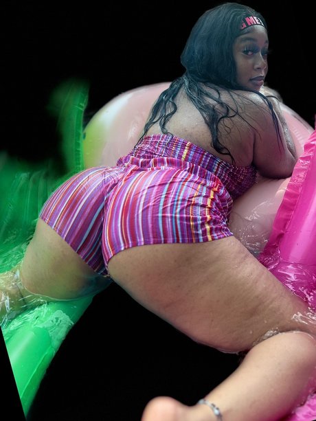 Photo nue de fuite OnlyFans de Peachynaee
