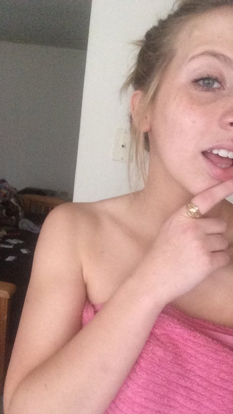 Photo nue de fuite OnlyFans de Maddie 