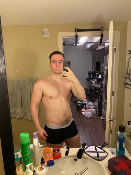Photo nue de fuite OnlyFans de Musclesinstalling