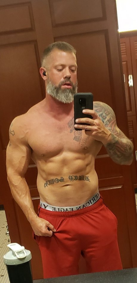 Photo nue de fuite OnlyFans de Muscledad84