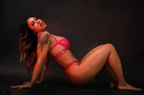 Photo nue de fuite OnlyFans de Mo  Your Tattooed Asian Unicorn