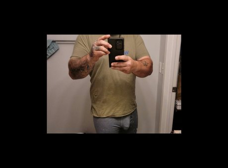 Photo nue de fuite OnlyFans de Arthur Morgan
