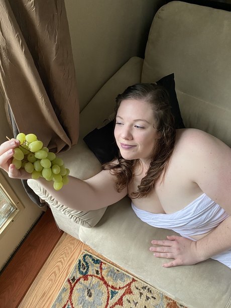 Photo nue de fuite OnlyFans de Nerdy Girl Next Door