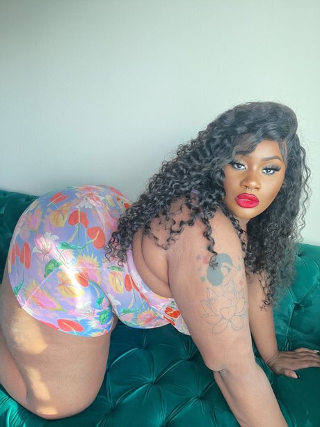 Photo nue de fuite OnlyFans de Naz