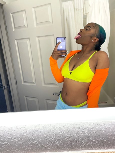 Photo nue de fuite OnlyFans de Dadon