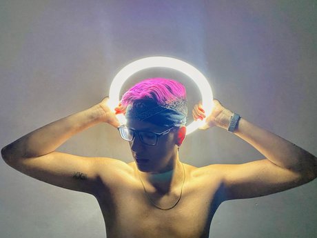 Photo nue de fuite OnlyFans de Andrs