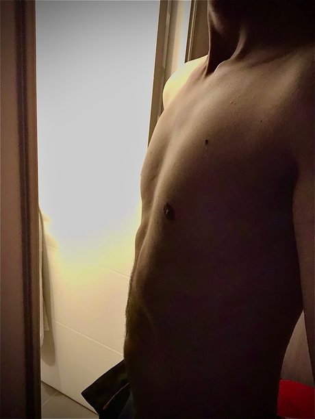 Photo nue de fuite OnlyFans de Natural Latino