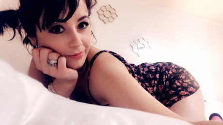 Natalie Foxxx
