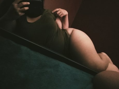 Photo nue de fuite OnlyFans de Nomi