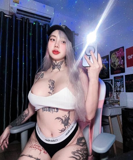 Photo nue de fuite OnlyFans de Ellekampong