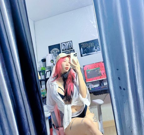 Photo nue de fuite OnlyFans de Ellekampong
