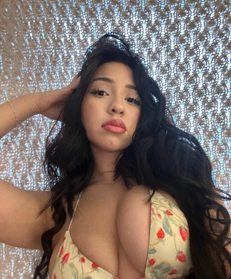 Photo nue de fuite OnlyFans de Amateur Latina Lazlye