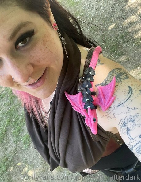 Photo nue de fuite OnlyFans de Quinnightafterdark