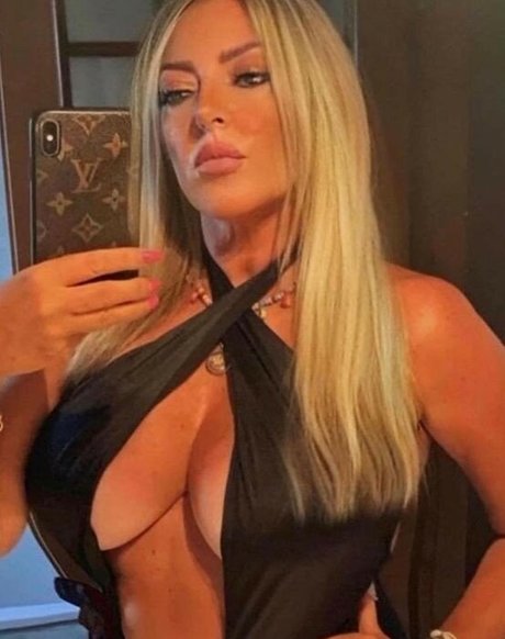 Photo nue de fuite OnlyFans de Flaviana Basta