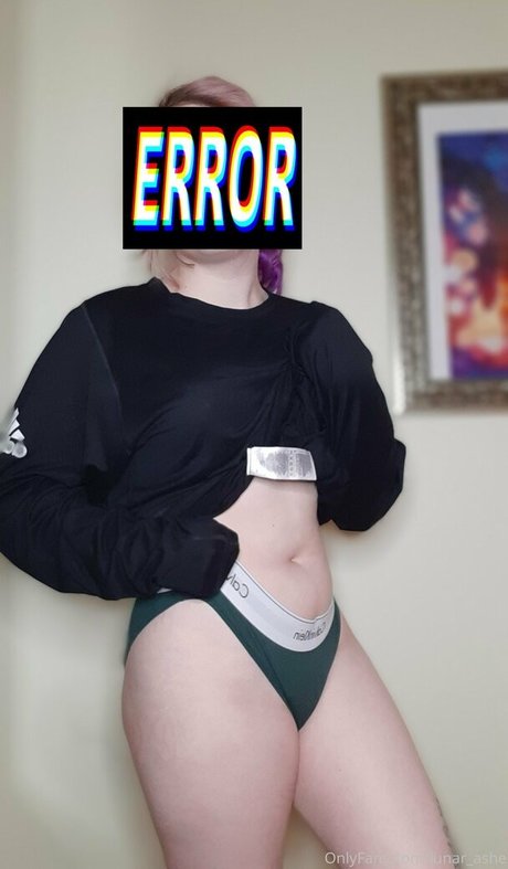Photo nue de fuite OnlyFans de Lunarashe