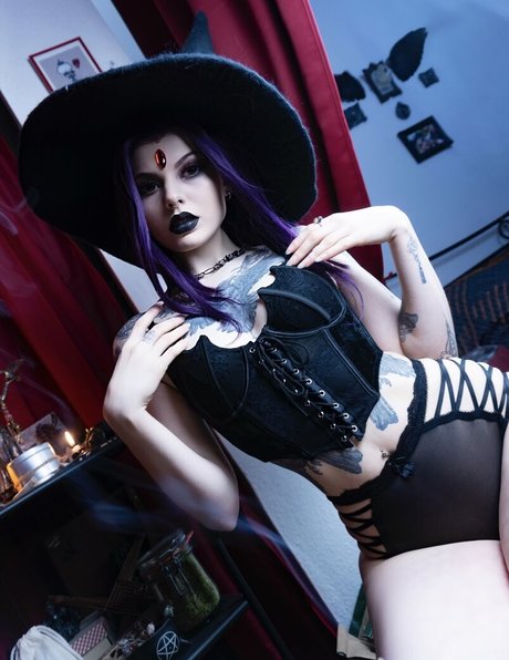 Photo nue de fuite OnlyFans de Faerie Blossom
