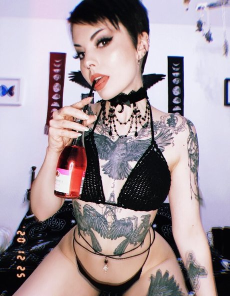 Photo nue de fuite OnlyFans de Faerie Blossom