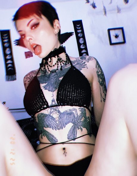 Photo nue de fuite OnlyFans de Faerie Blossom