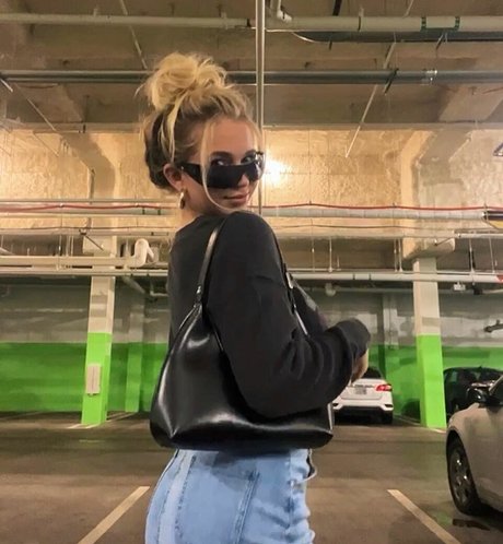 Photo nue de fuite OnlyFans de Sophia Armata