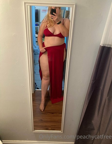 Photo nue de fuite OnlyFans de Peachycatfree