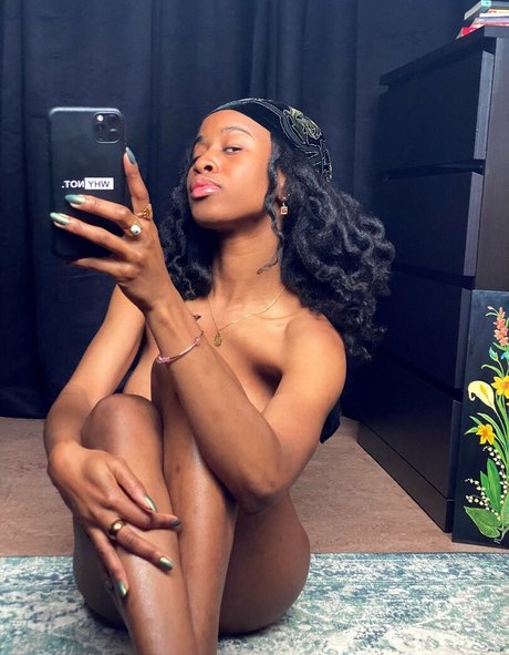 Photo nue de fuite OnlyFans de Sunsethaze