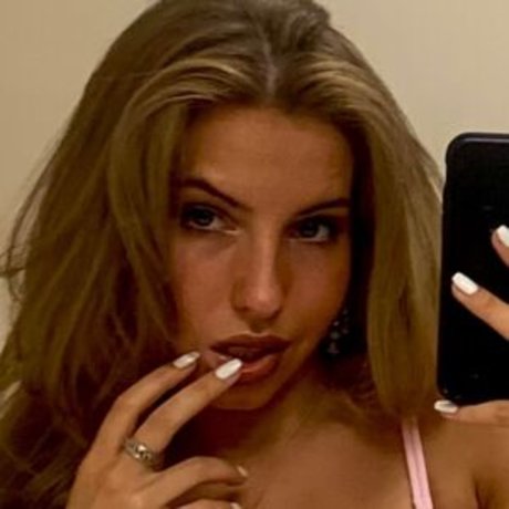 Photo nue de fuite OnlyFans de Lelainaperezz