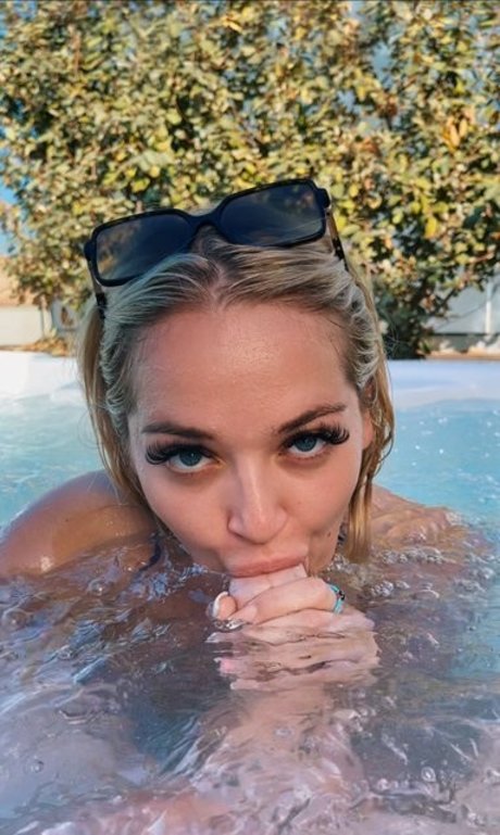 Photo nue de fuite OnlyFans de Lana Wolf