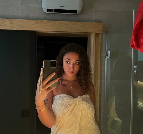 Photo nue de fuite OnlyFans de Spicy Honey