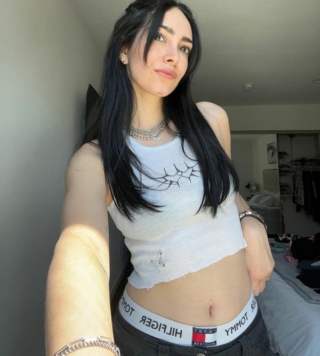 Photo nue de fuite OnlyFans de Lolo