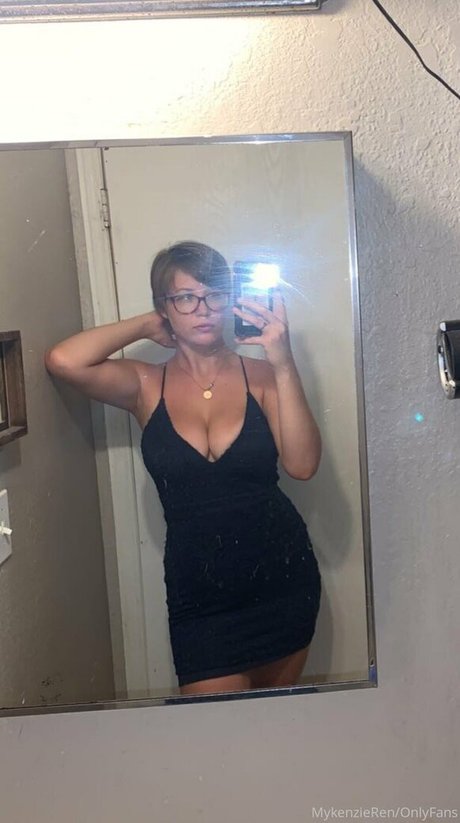 Photo nue de fuite OnlyFans de Mykenzieren