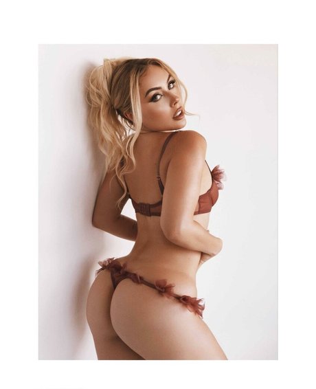 Photo nue de fuite OnlyFans de Maya Mazor