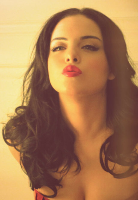 Photo nue de fuite OnlyFans de Elizabeth Gillies