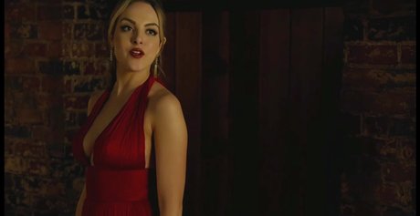 Photo nue de fuite OnlyFans de Elizabeth Gillies