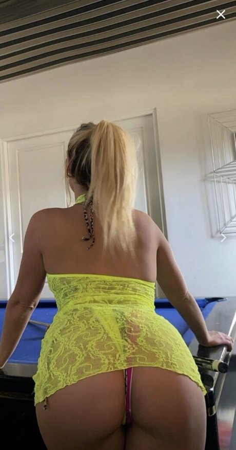 Photo nue de fuite OnlyFans de Olivia Anzivine