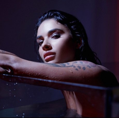 Photo nue de fuite OnlyFans de Olia V