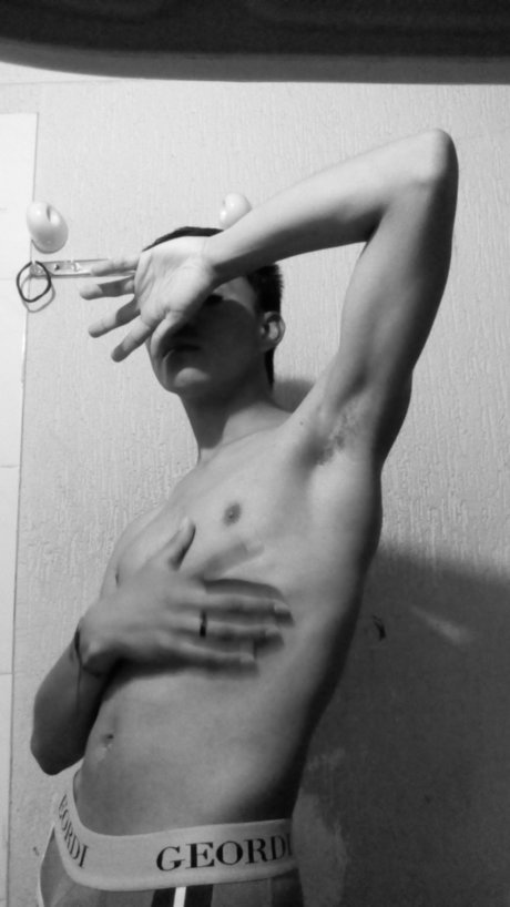 Photo nue de fuite OnlyFans de Mauro