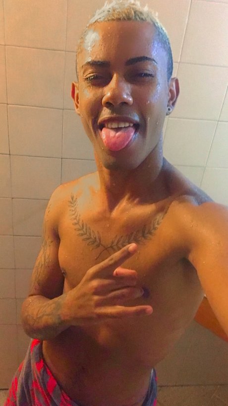 Photo nue de fuite OnlyFans de Natanael Santiago