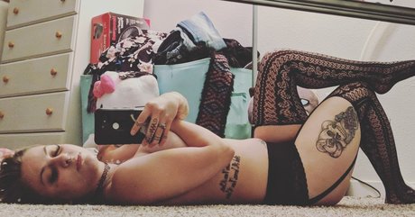 Photo nue de fuite OnlyFans de Nova Skye