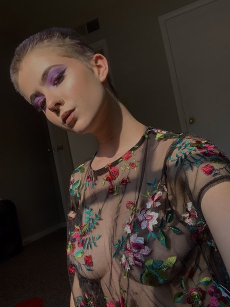 Photo nue de fuite OnlyFans de Sav