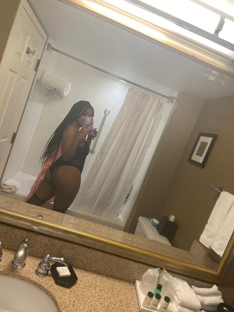 Photo nue de fuite OnlyFans de Niquee