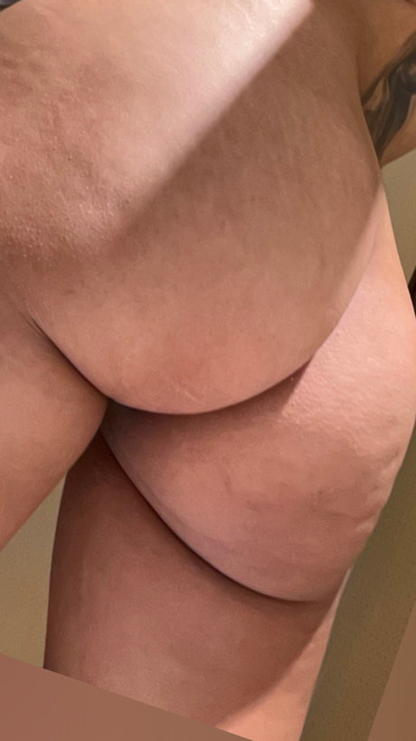 Photo nue de fuite OnlyFans de Niki 