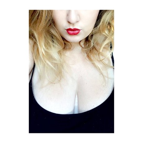 Photo nue de fuite OnlyFans de Mika