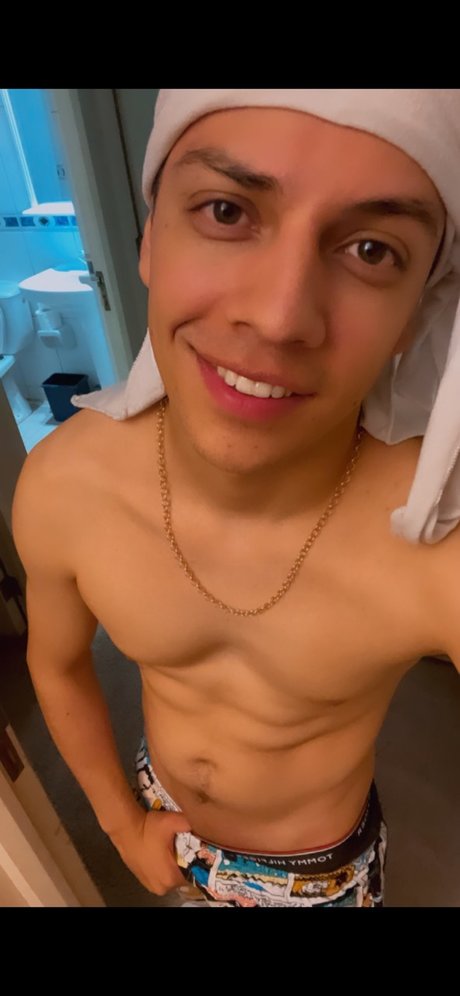 Photo nue de fuite OnlyFans de Pablitopesadilla