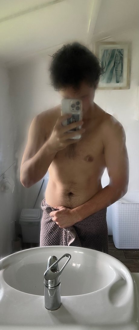 Photo nue de fuite OnlyFans de Owen Dutton