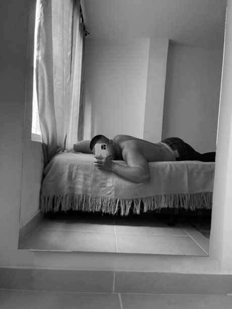 Photo nue de fuite OnlyFans de Alexander Mejia